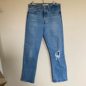 Premium Levis wedgie straight jeans